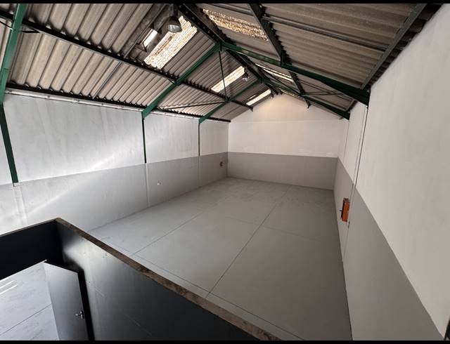283M² WAREHOUSE TO LET IN RED HILL